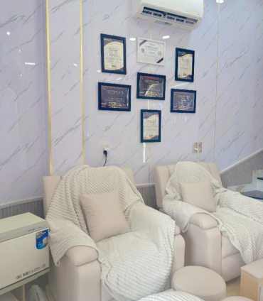 Top 5 Tiệm Nail Đẹp Quận 10 – Khám Phá Các Địa Chỉ Làm Nail Chất Lượng Tại TP.HCM